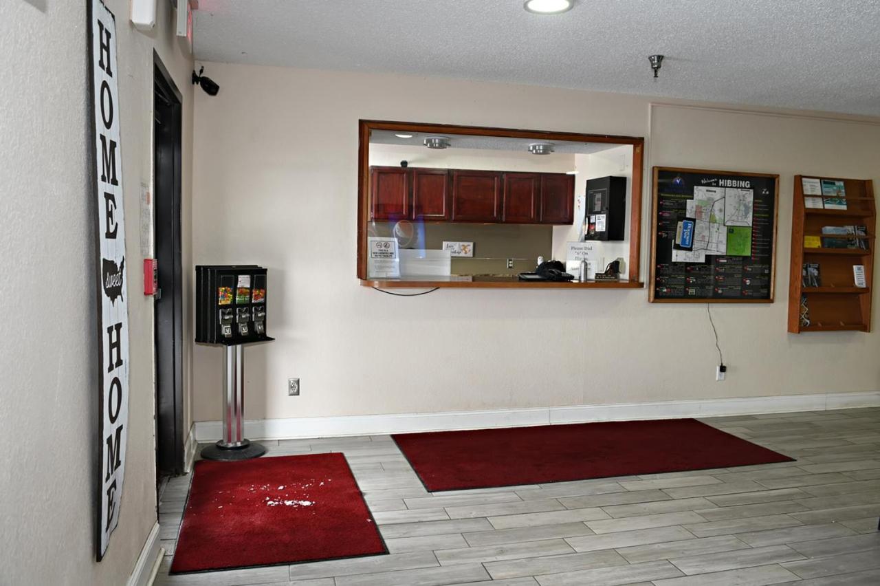 Hibbing Inn And Suites Exterior photo